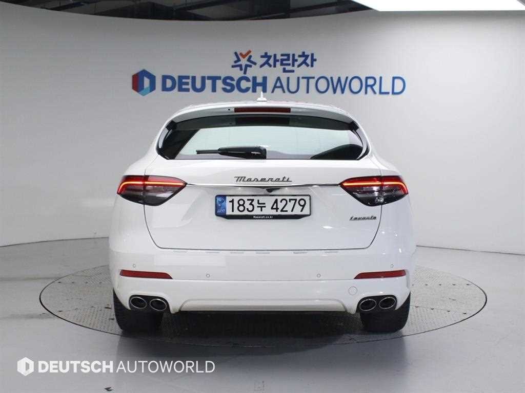 마세라티 르반떼 2.0 GT AWD 이미지 4