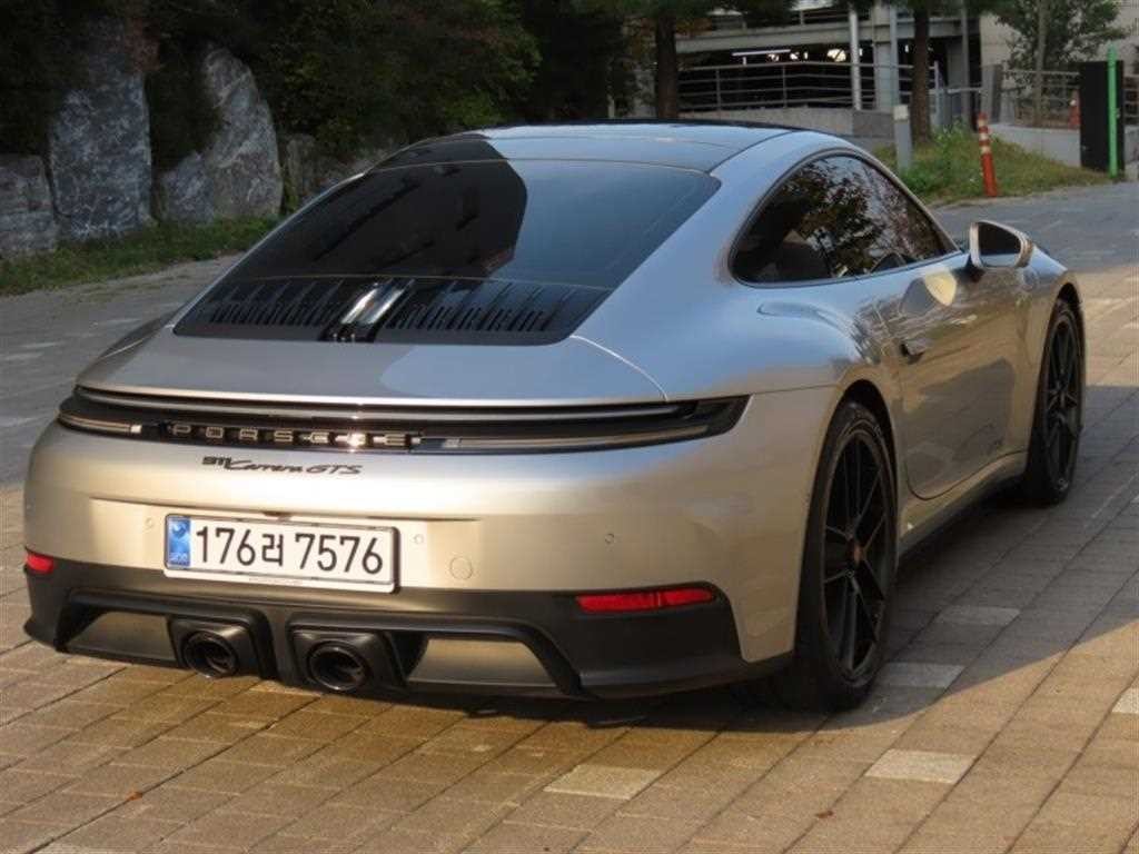 포르쉐 911 911(992) 카레라 GTS 이미지 3