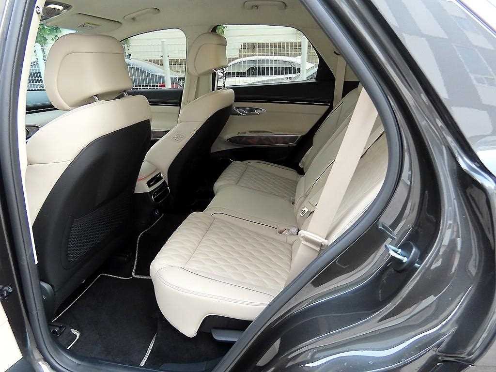 제네시스 GV70 2.5T 가솔린 AWD 스포츠 이미지 6