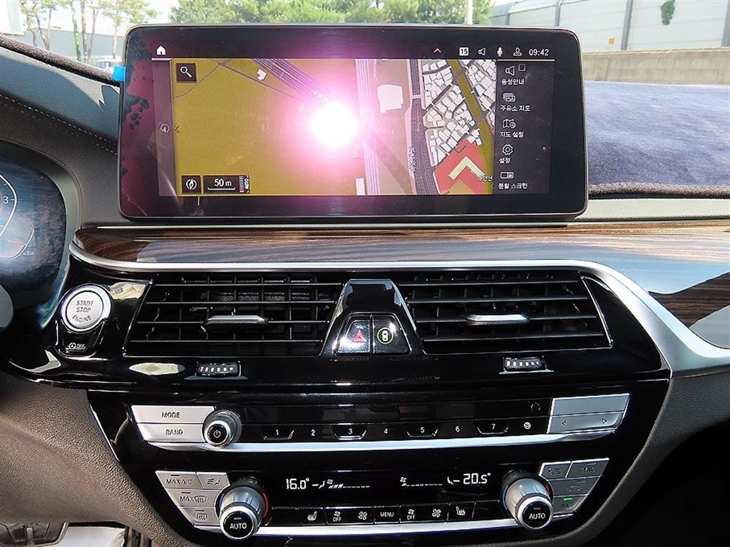 BMW 5시리즈 5시리즈 (G30) 520i M 스포츠 이미지 13