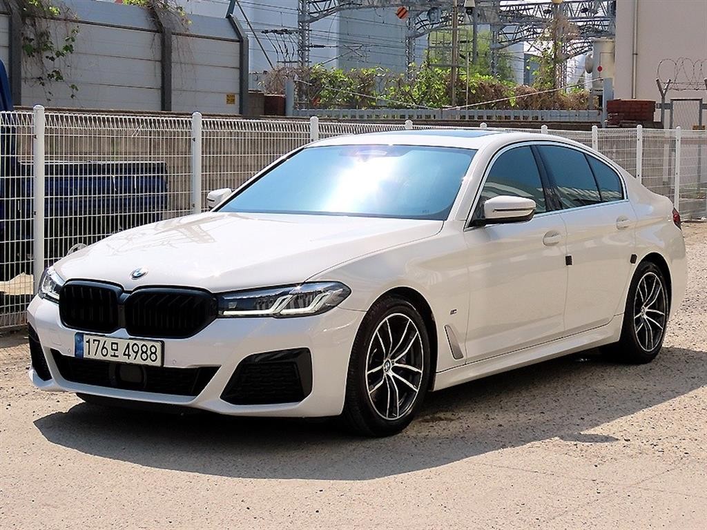 BMW 5시리즈 5시리즈 (G30) 520i M 스포츠 이미지 2