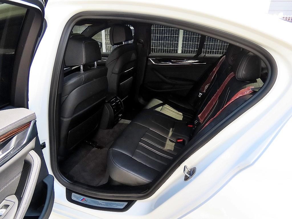 BMW 5시리즈 5시리즈 (G30) 520i M 스포츠 이미지 6
