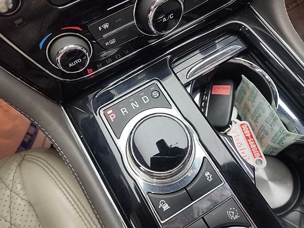 재규어 XJ XJ (X351) 3.0 SC AWD 포트폴리오 LWB 이미지 8