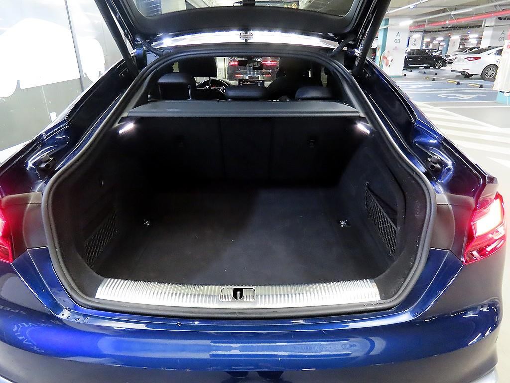 아우디 A5 A5 (F5) 40 TFSI 콰트로 프리미엄 스포트백 이미지 17