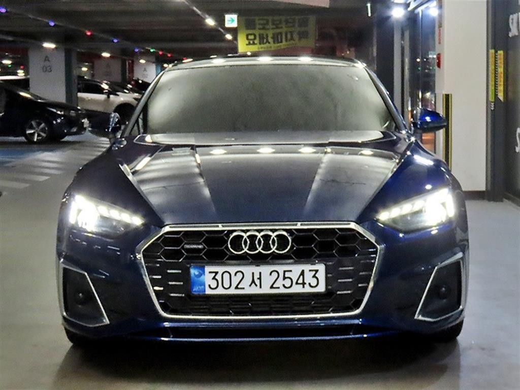 아우디 A5 A5 (F5) 40 TFSI 콰트로 프리미엄 스포트백 이미지 2