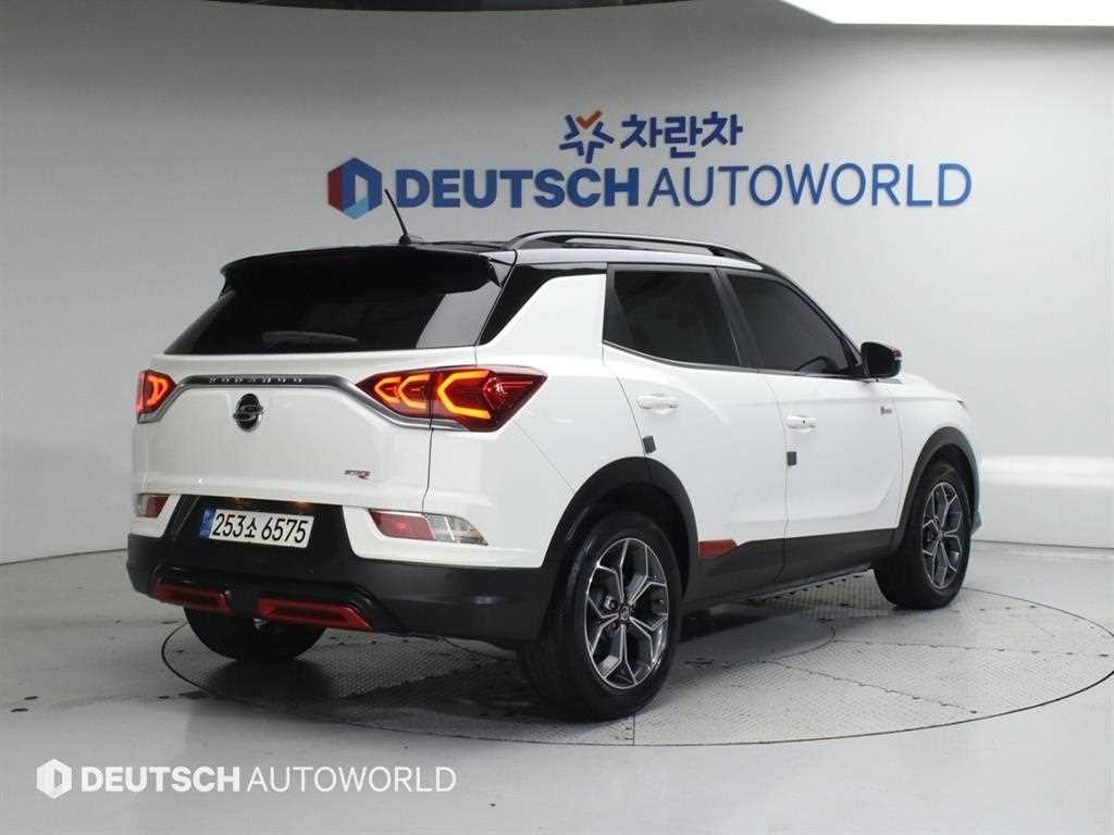 KG모빌리티(쌍용) 코란도 뷰티풀코란도 2WD 가솔린 1.5 R-플러스 이미지 3