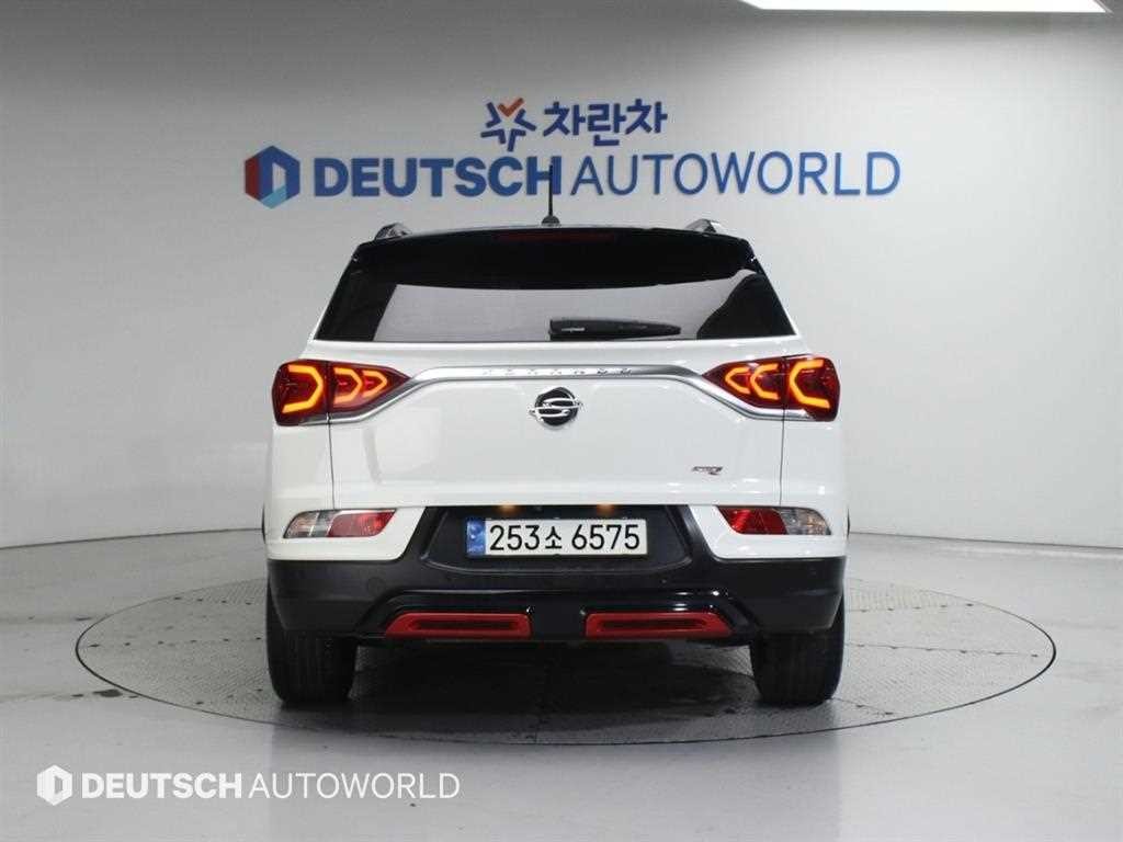 KG모빌리티(쌍용) 코란도 뷰티풀코란도 2WD 가솔린 1.5 R-플러스 이미지 4