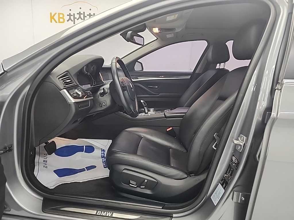 BMW 5시리즈 5시리즈 (F10) 520d 이미지 11