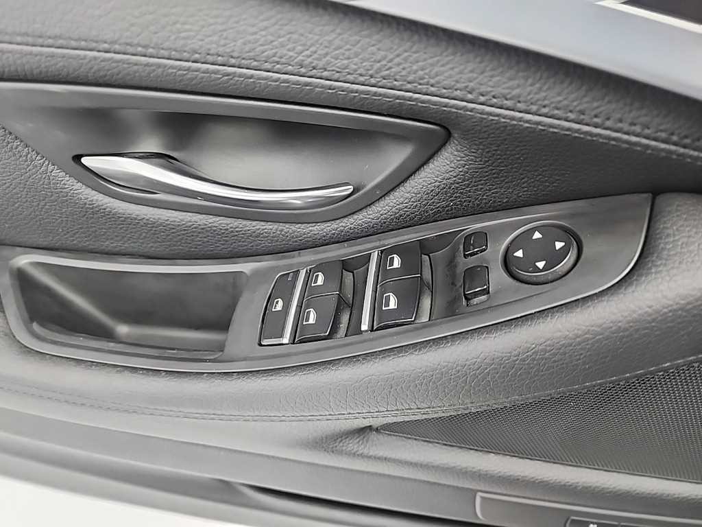BMW 5시리즈 5시리즈 (F10) 520d 이미지 17