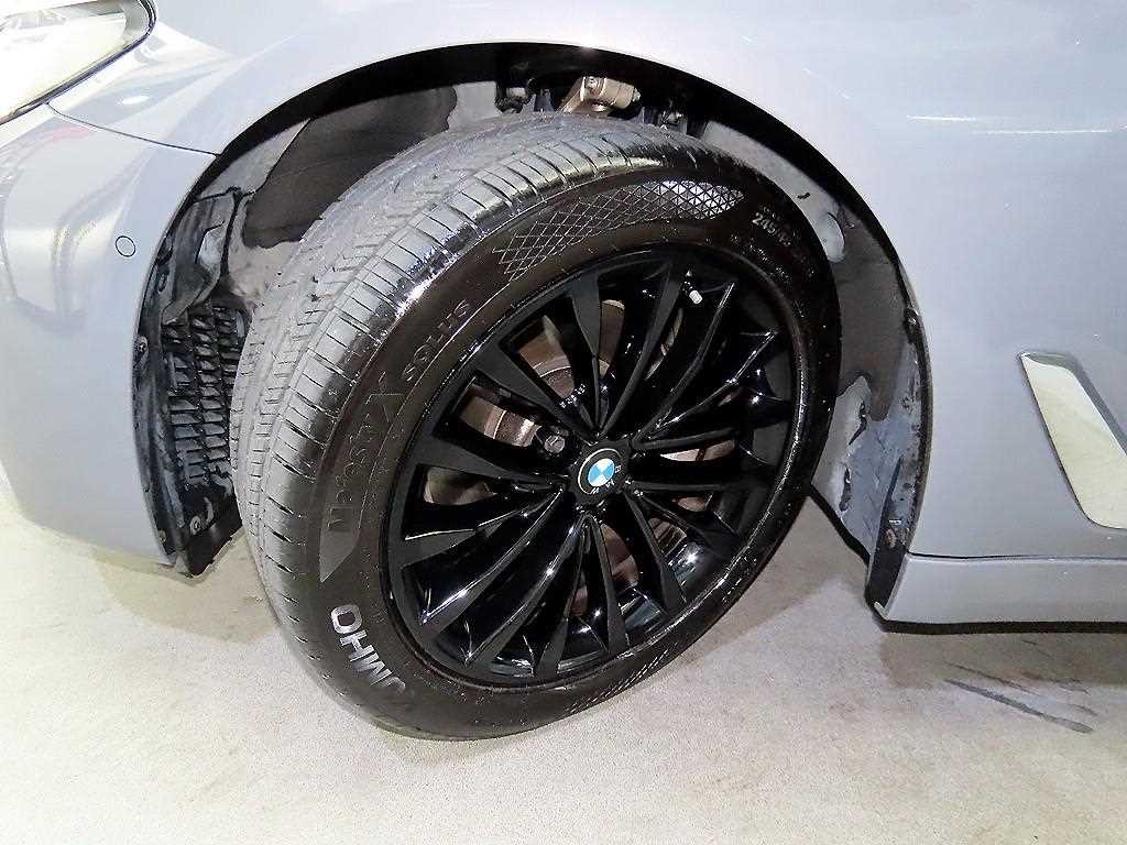 BMW 5시리즈 5시리즈 (G30) 520i 럭셔리 이미지 20