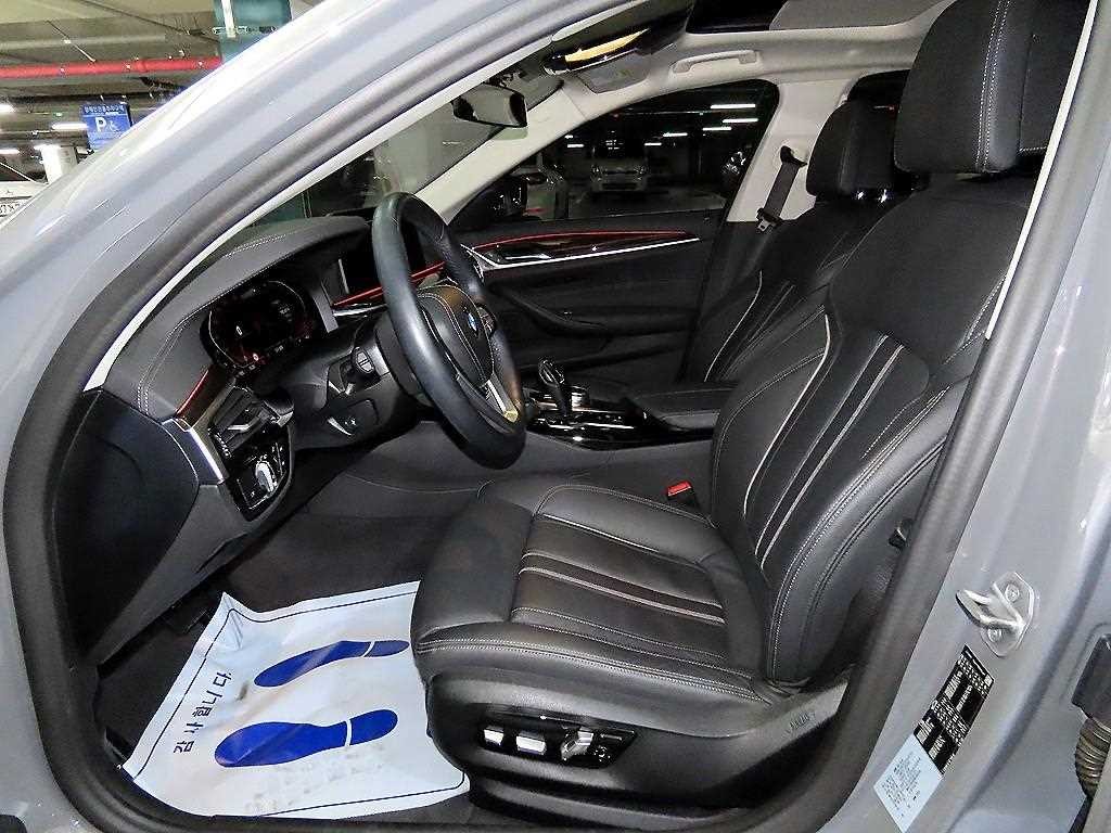 BMW 5시리즈 5시리즈 (G30) 520i 럭셔리 이미지 6