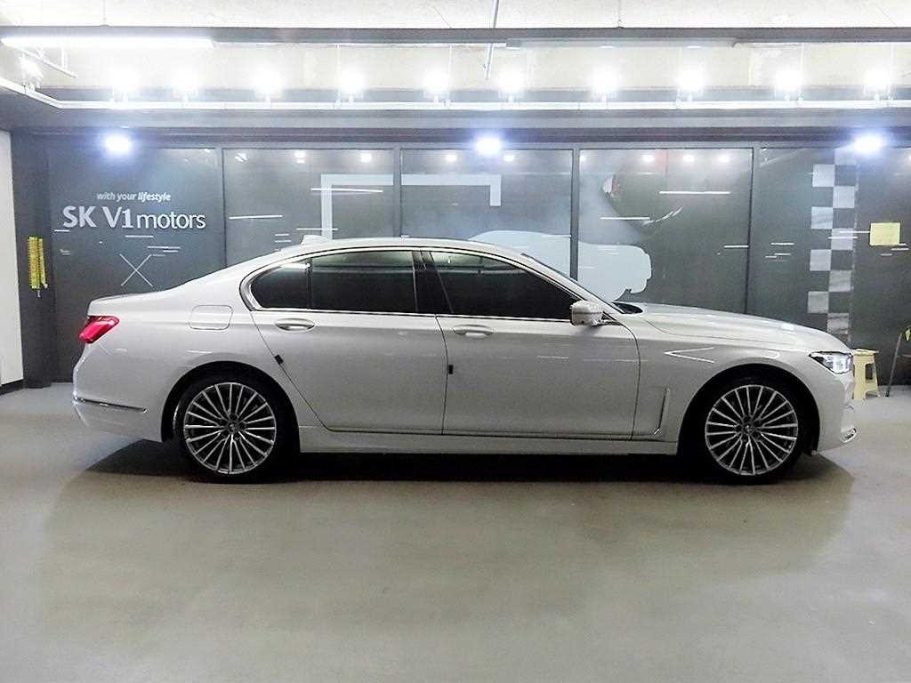 BMW 7시리즈 7시리즈 (G11) 740d xDrive 디자인 퓨어 엑설런스 이미지 3