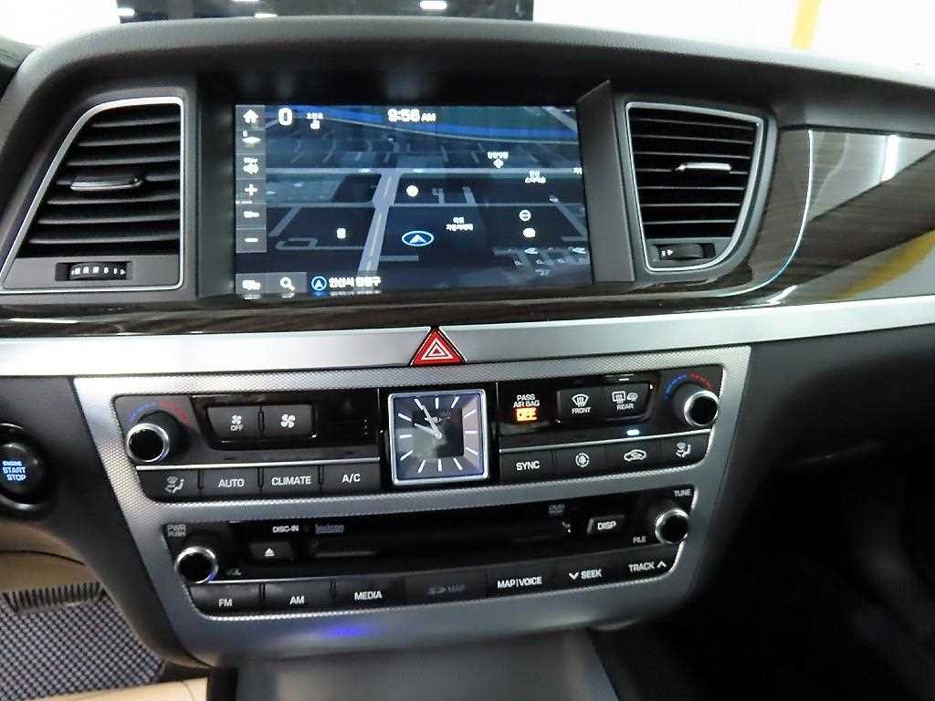 제네시스 G80 3.3 GDI AWD 프리미엄 럭셔리 이미지 15