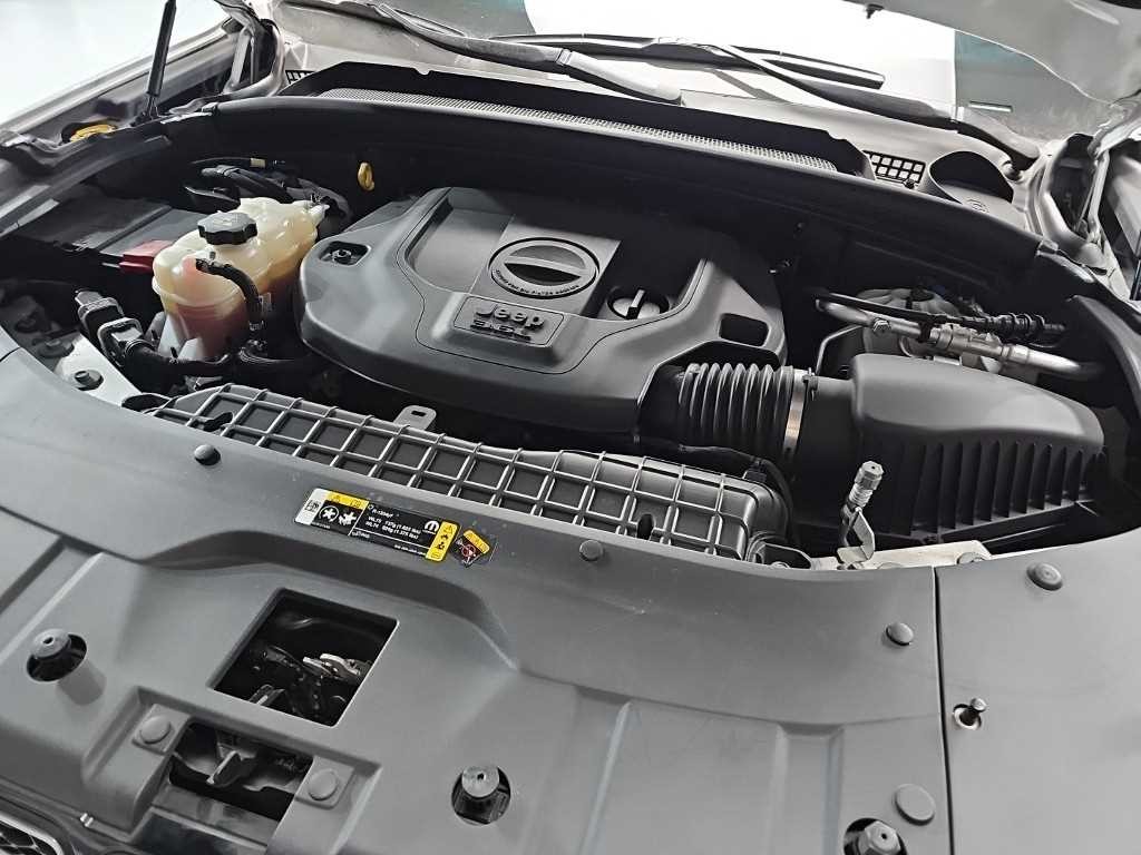 지프 체로키 그랜드 체로키(WL) 3.6 L 오버랜드 이미지 5
