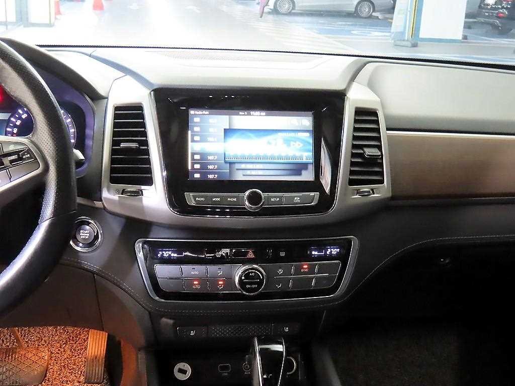 KG모빌리티(쌍용) 렉스턴 G4렉스턴 디젤 2.2 4WD 프라임 이미지 11