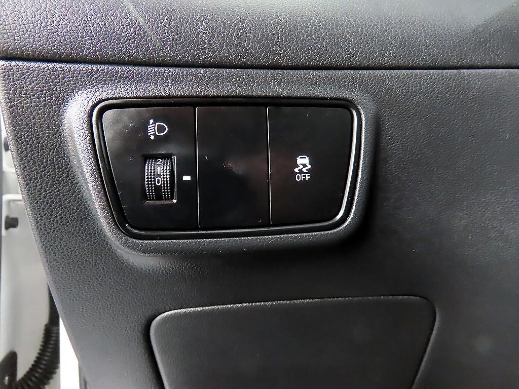 현대 투싼 투싼 (NX4) 디젤 2.0 2WD 모던 이미지 12