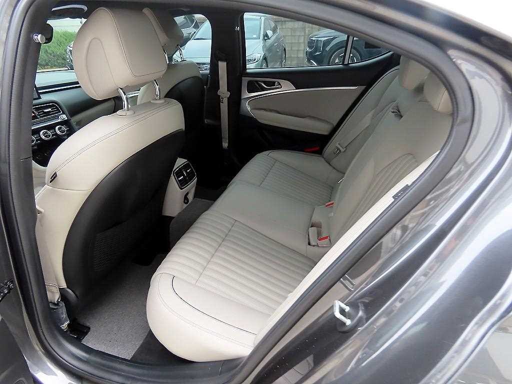 제네시스 G70 더 뉴 G70 가솔린 2.0T 4WD 기본형 이미지 6