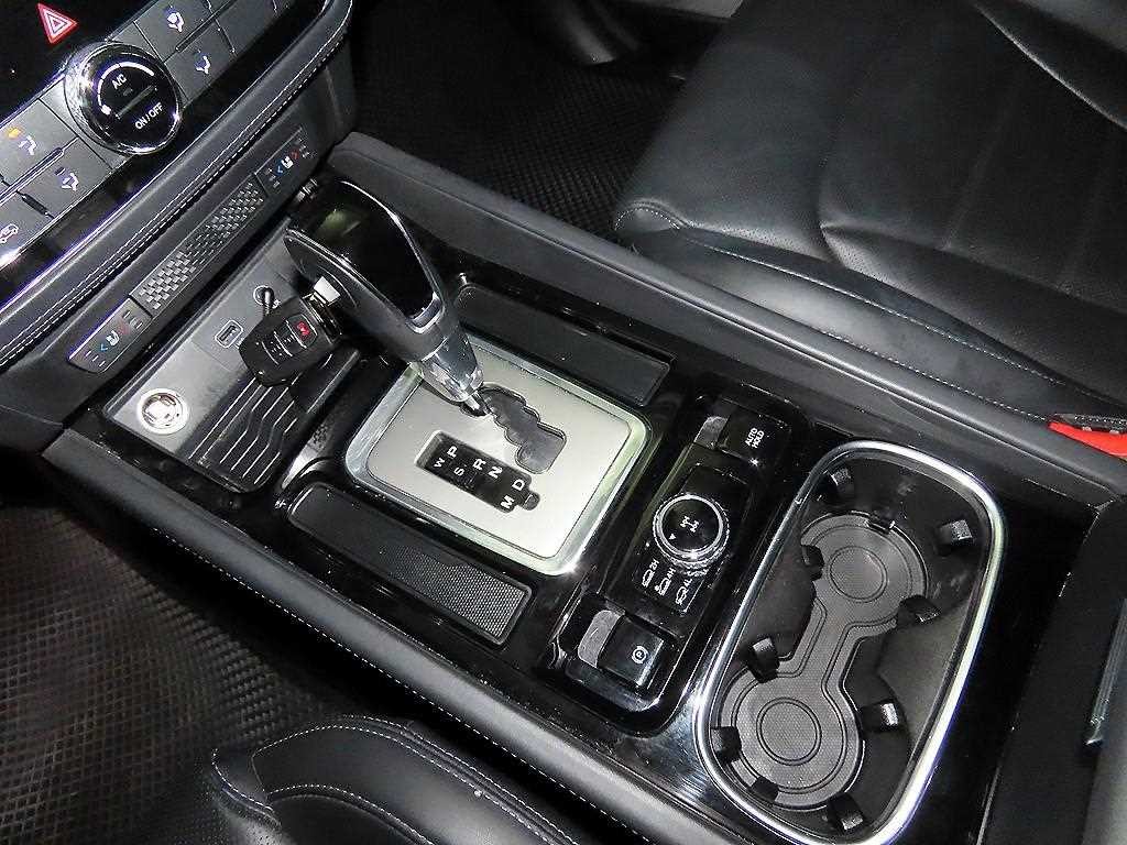 KG모빌리티(쌍용) 렉스턴 G4렉스턴 디젤 2.2 4WD 헤리티지 이미지 12