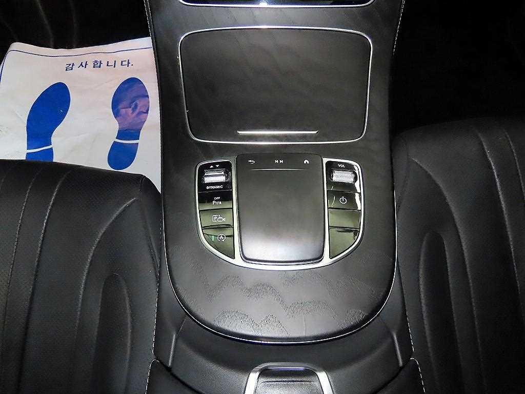 벤츠 CLS 클래스 CLS클래스 C257 CLS 300d 4MATIC 이미지 12