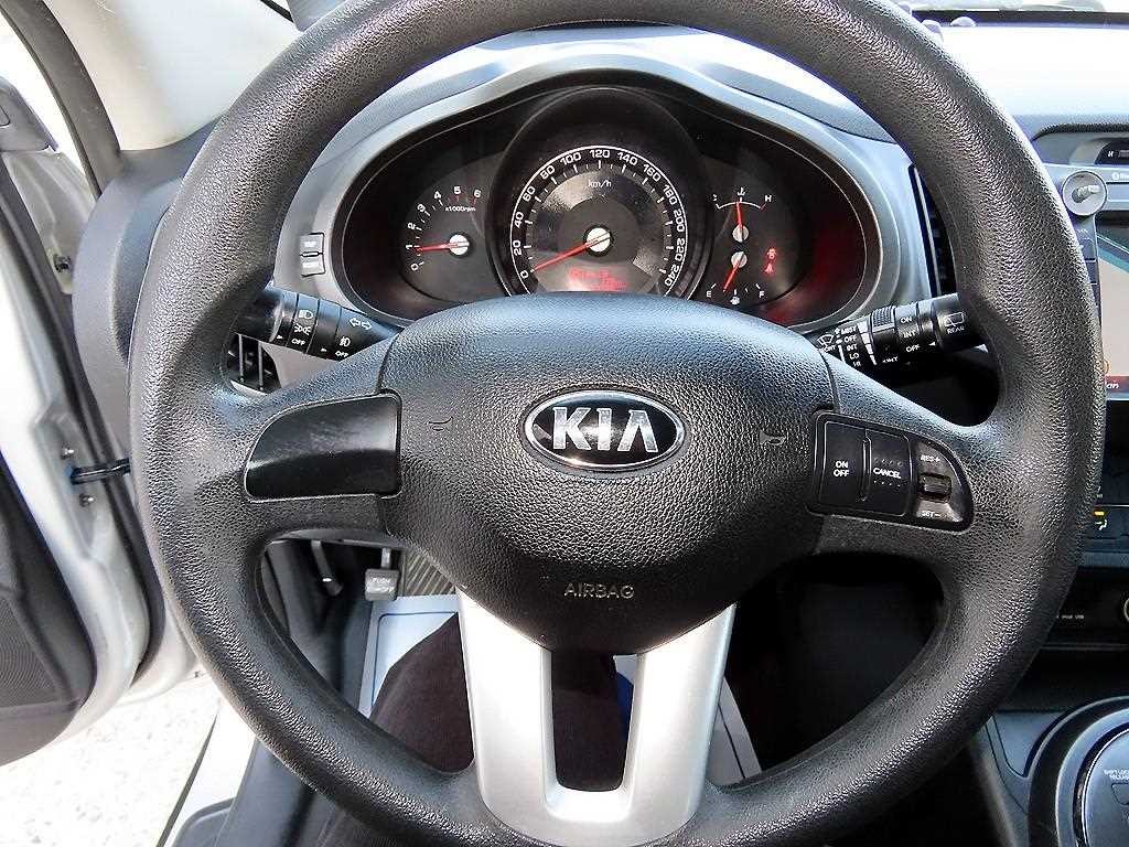 기아 스포티지 스포티지 R 2WD LX 이미지 8