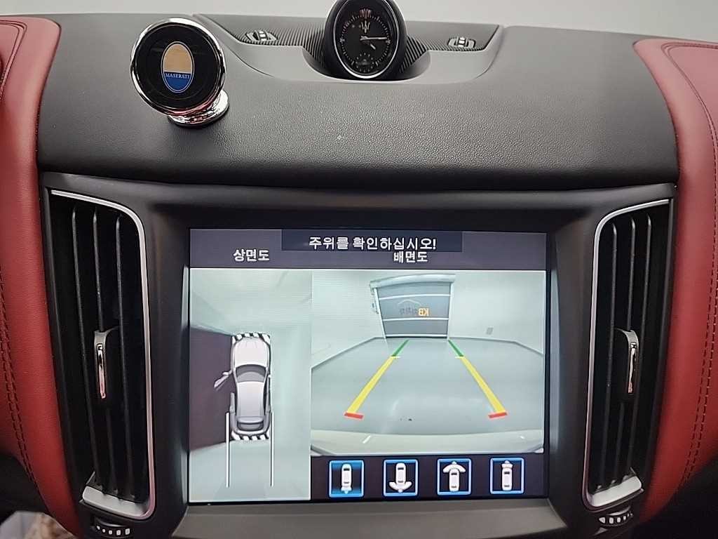 마세라티 르반떼 3.8 GTS AWD 이미지 16