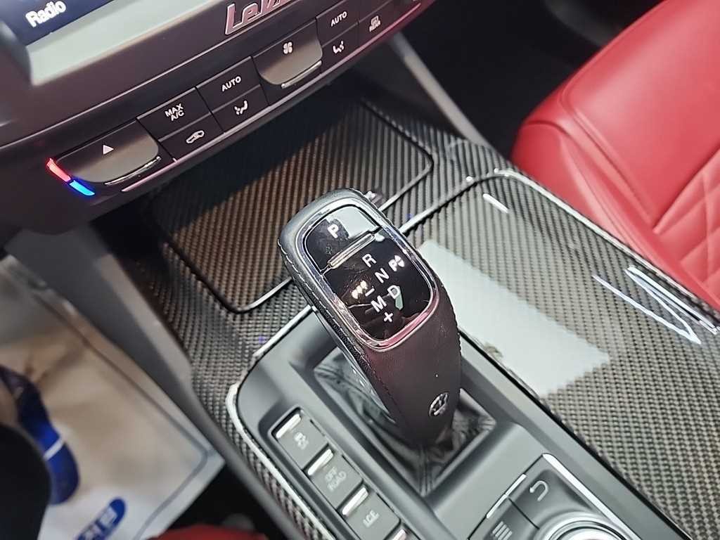 마세라티 르반떼 3.8 GTS AWD 이미지 8