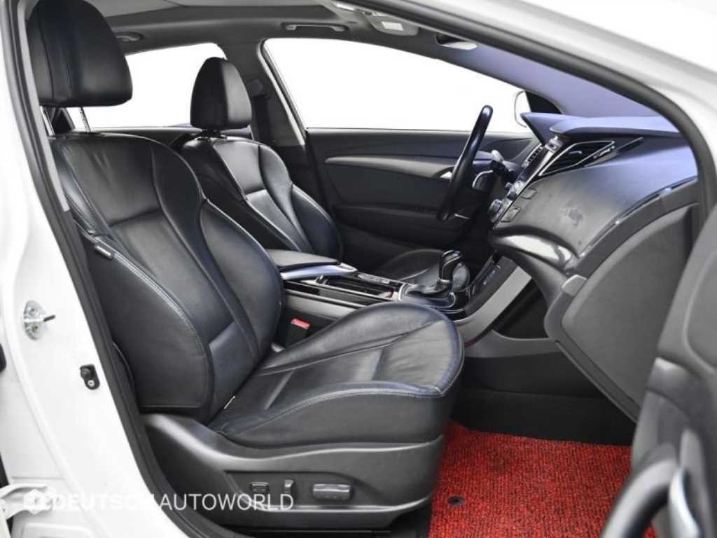 현대 i40 i40Saloon 1.7 VGT D 스펙 이미지 10