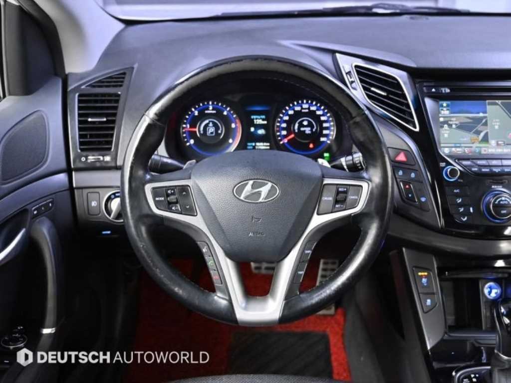 현대 i40 i40Saloon 1.7 VGT D 스펙 이미지 13