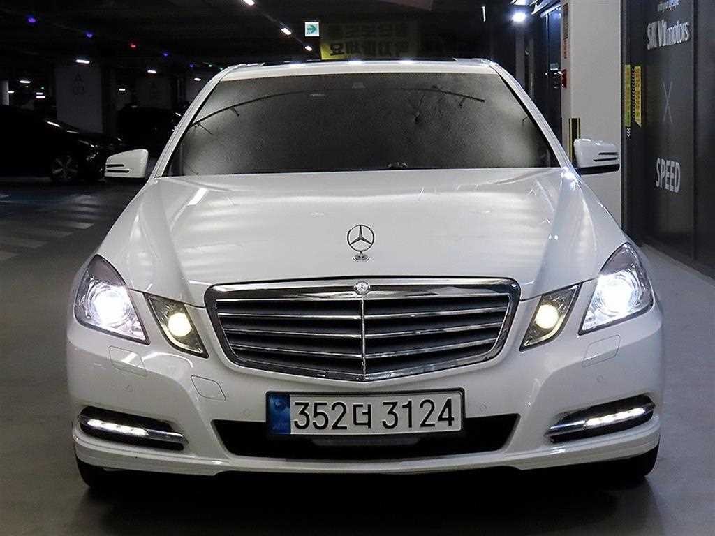 벤츠 E 클래스 E-클래스 W212 E200 CGI 아방가르드 이미지 1
