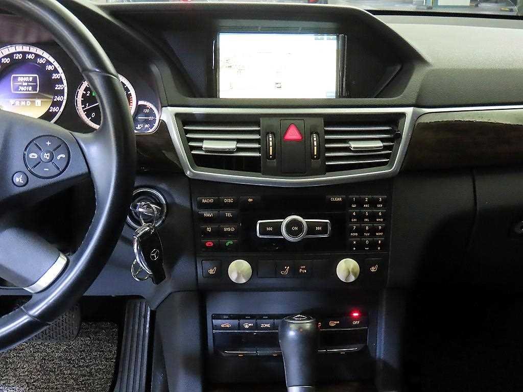 벤츠 E 클래스 E-클래스 W212 E200 CGI 아방가르드 이미지 11