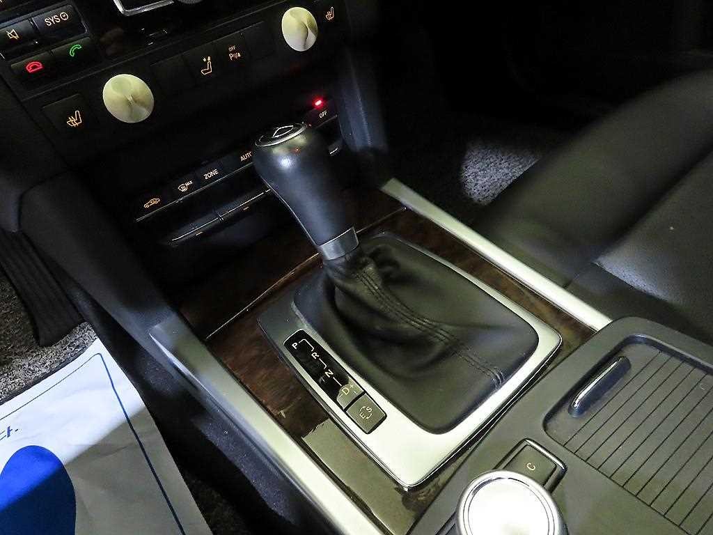 벤츠 E 클래스 E-클래스 W212 E200 CGI 아방가르드 이미지 12
