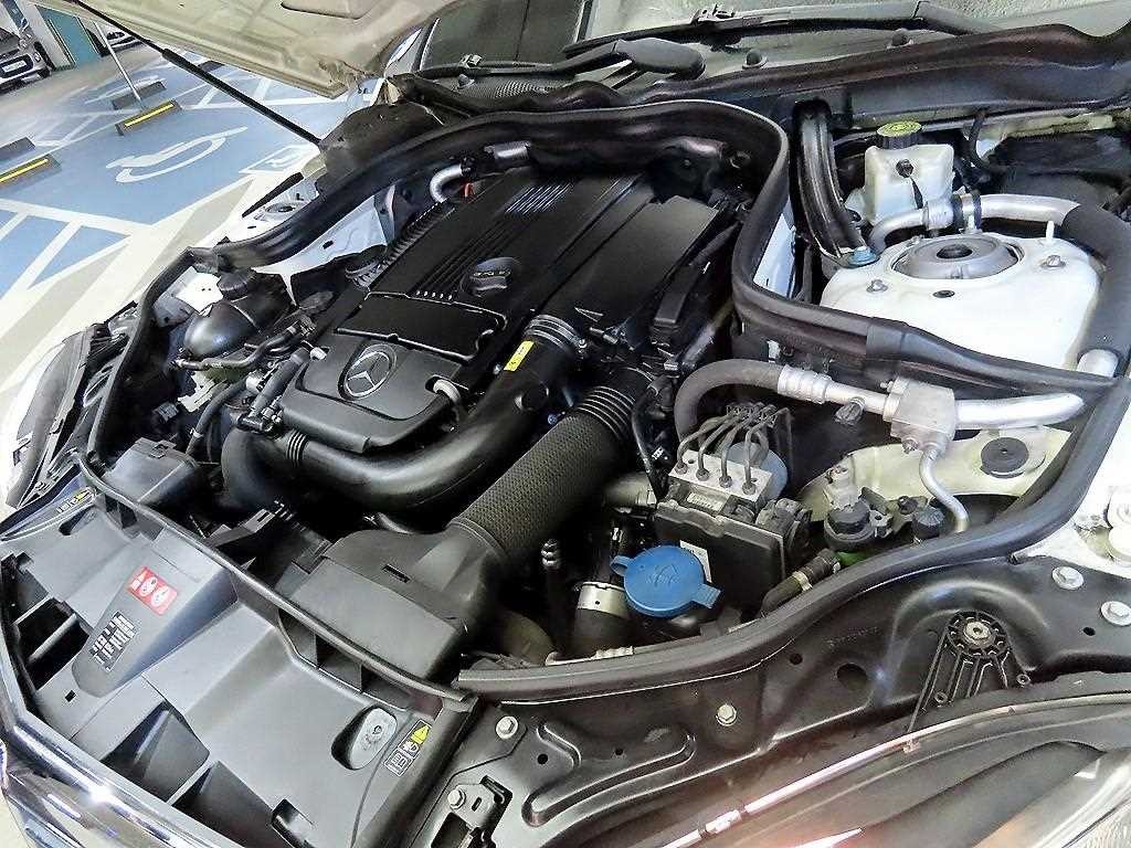 벤츠 E 클래스 E-클래스 W212 E200 CGI 아방가르드 이미지 19
