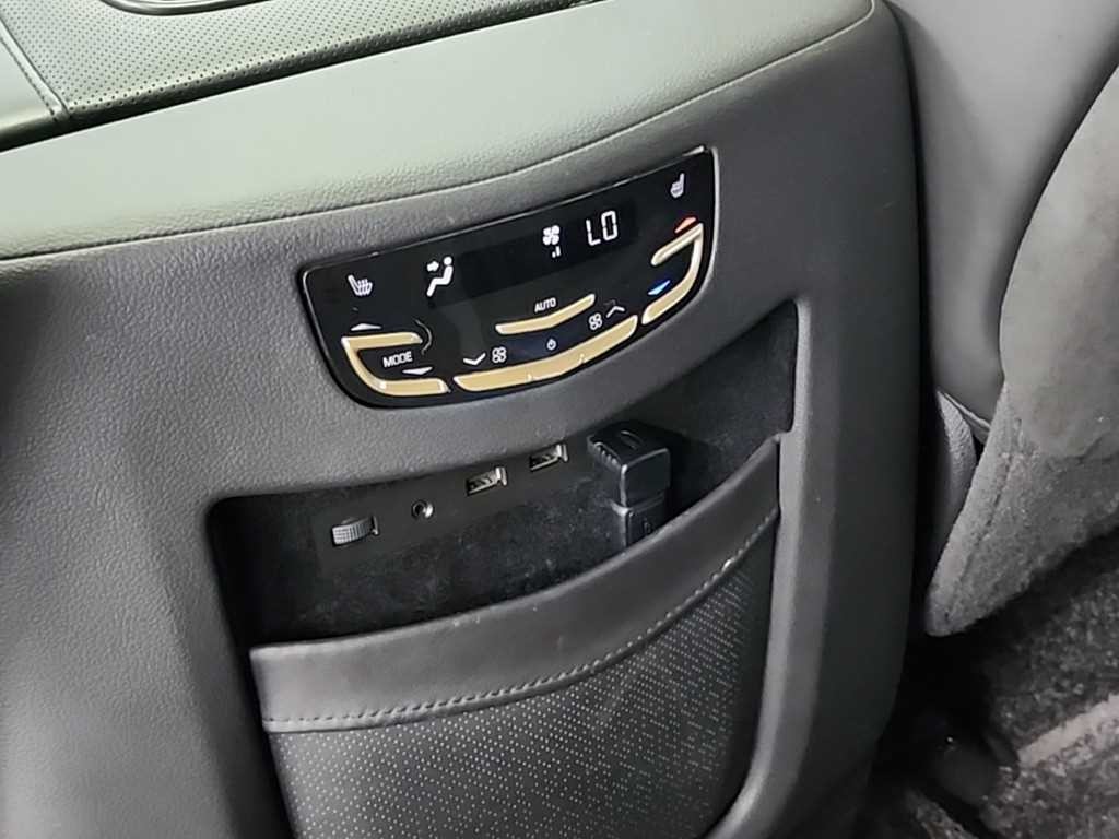 캐딜락 에스컬레이드 6.2 V8 ESV 이미지 13