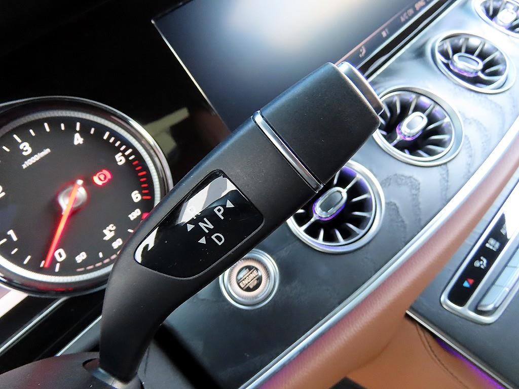 벤츠 E 클래스 E-클래스 W213 E220d 쿠페 이미지 10