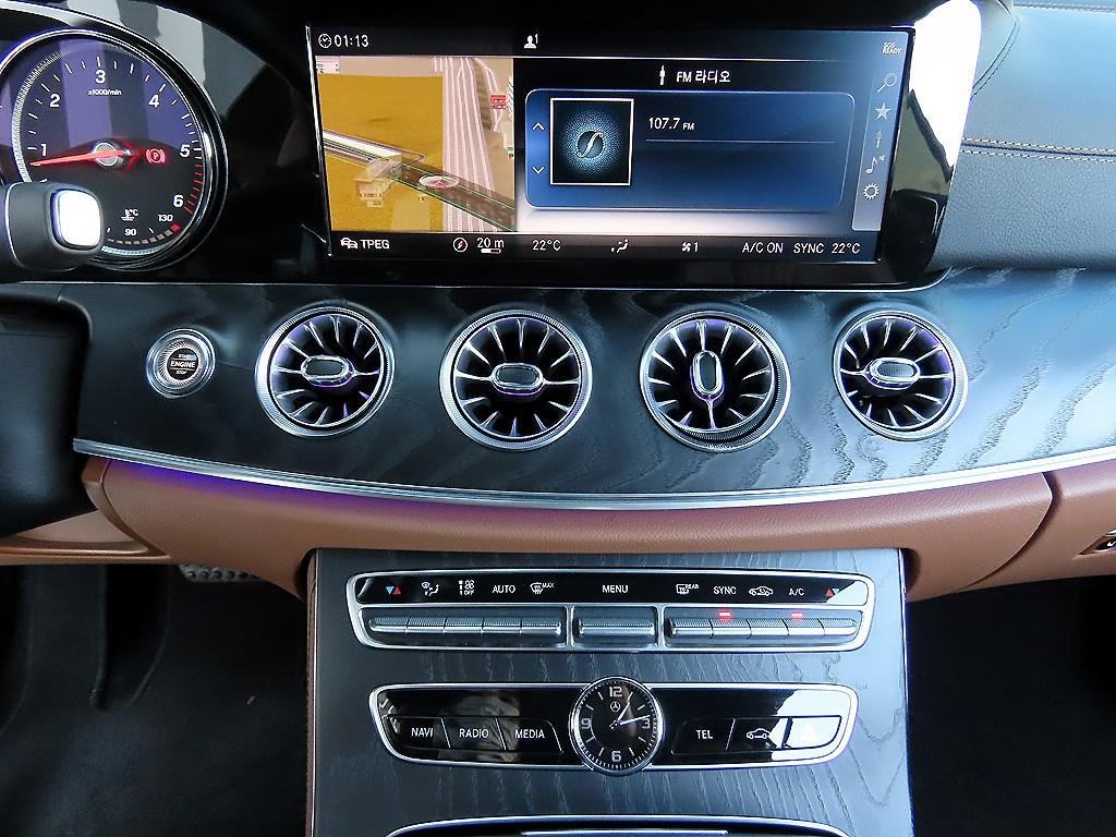 벤츠 E 클래스 E-클래스 W213 E220d 쿠페 이미지 14