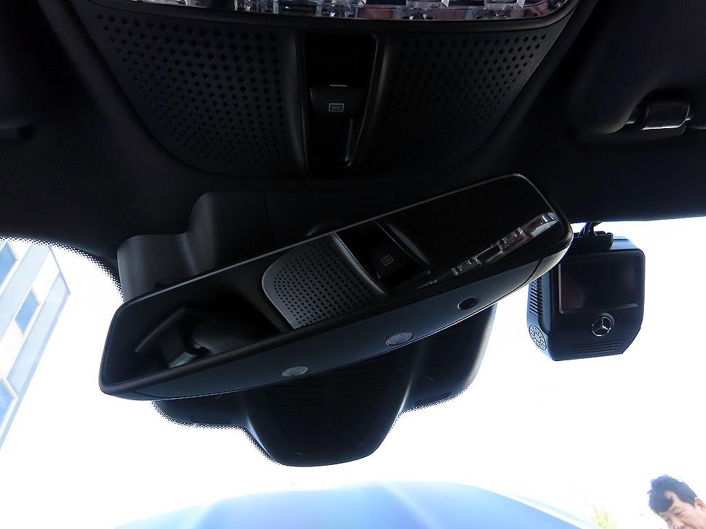 벤츠 E 클래스 E-클래스 W213 E220d 쿠페 이미지 16