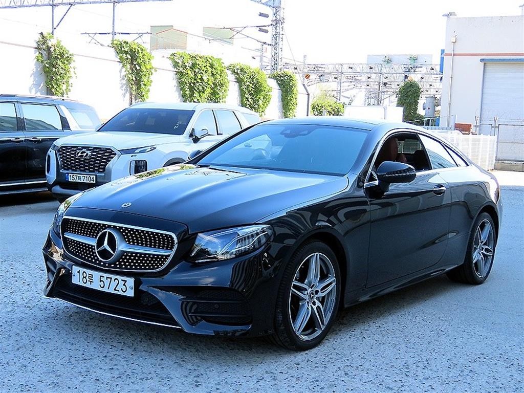벤츠 E 클래스 E-클래스 W213 E220d 쿠페 이미지 2