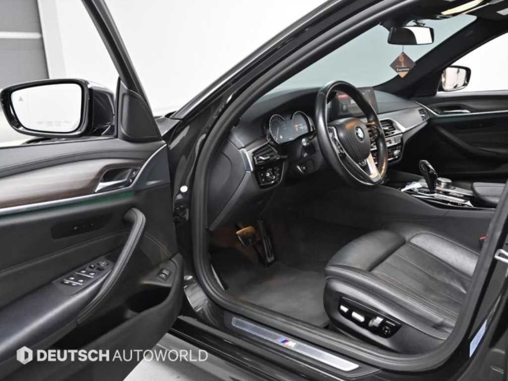 BMW 5시리즈 5시리즈 (G30) 520d M 스포츠 플러스 이미지 11