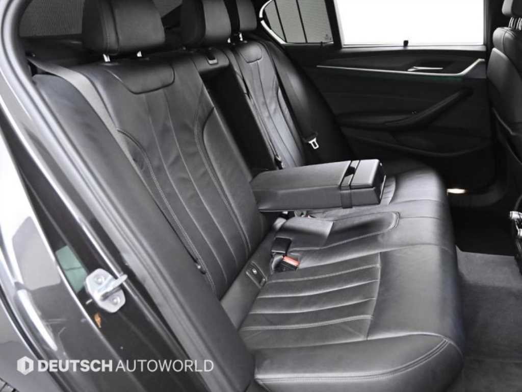 BMW 5시리즈 5시리즈 (G30) 520d M 스포츠 플러스 이미지 12