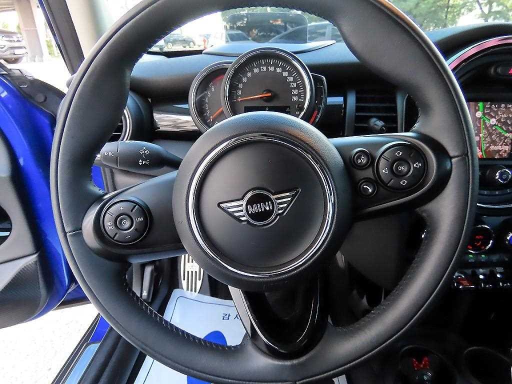 미니 쿠퍼 5도어 HIGH 3세대 이미지 8