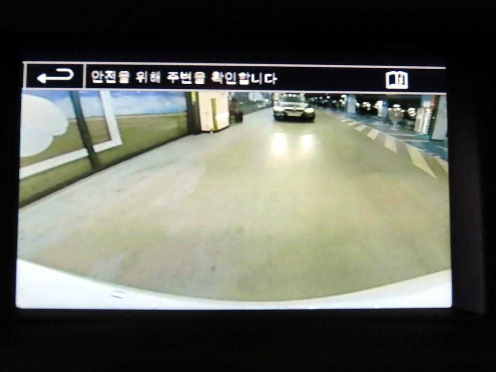 랜드로버 디스커버리 스포츠 2.0 TD4 HSE 럭셔리 이미지 13