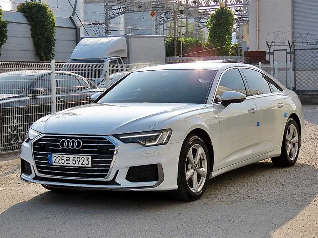 아우디 A6 A6 (C8) 45 TFSI 이미지 2