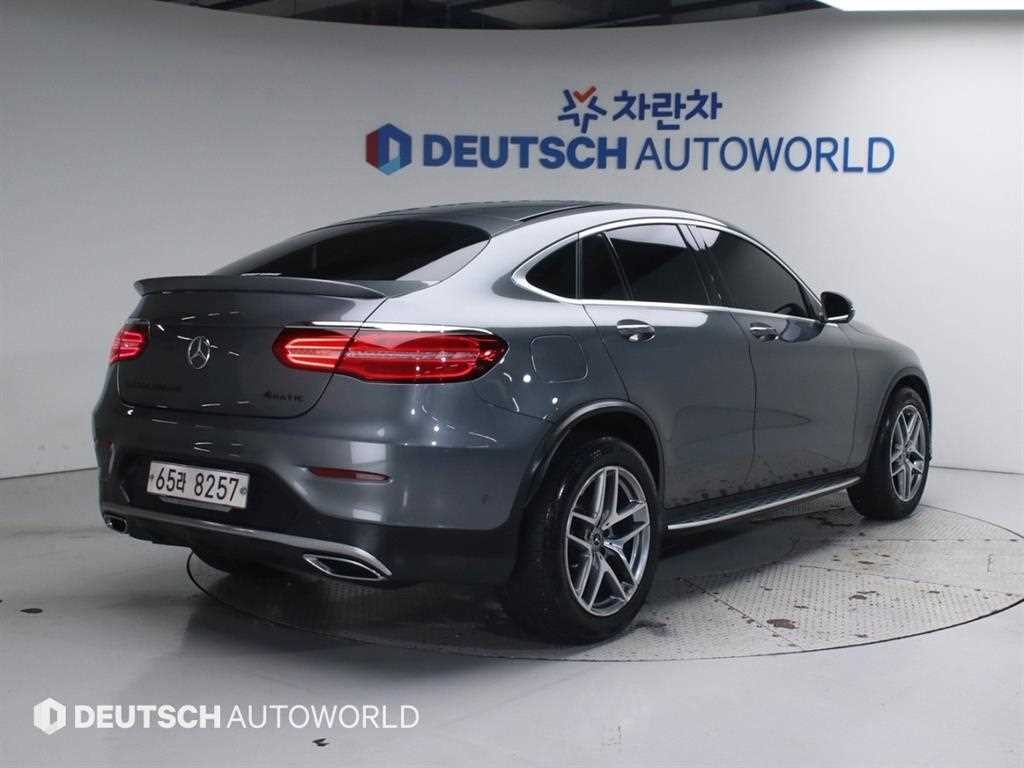 벤츠 GLC 클래스 GLC클래스 X253 GLC 220 d 4MATIC 쿠페 이미지 2