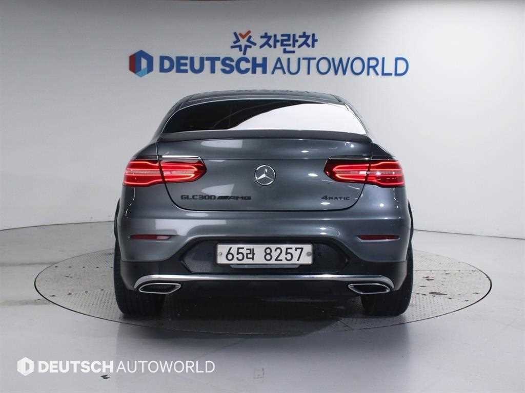 벤츠 GLC 클래스 GLC클래스 X253 GLC 220 d 4MATIC 쿠페 이미지 4