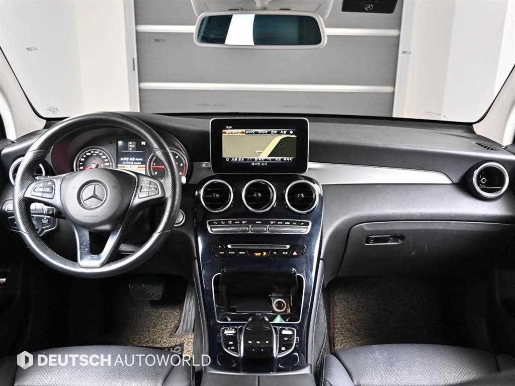 벤츠 GLC 클래스 GLC클래스 X253 GLC 220 d 4MATIC 쿠페 이미지 7