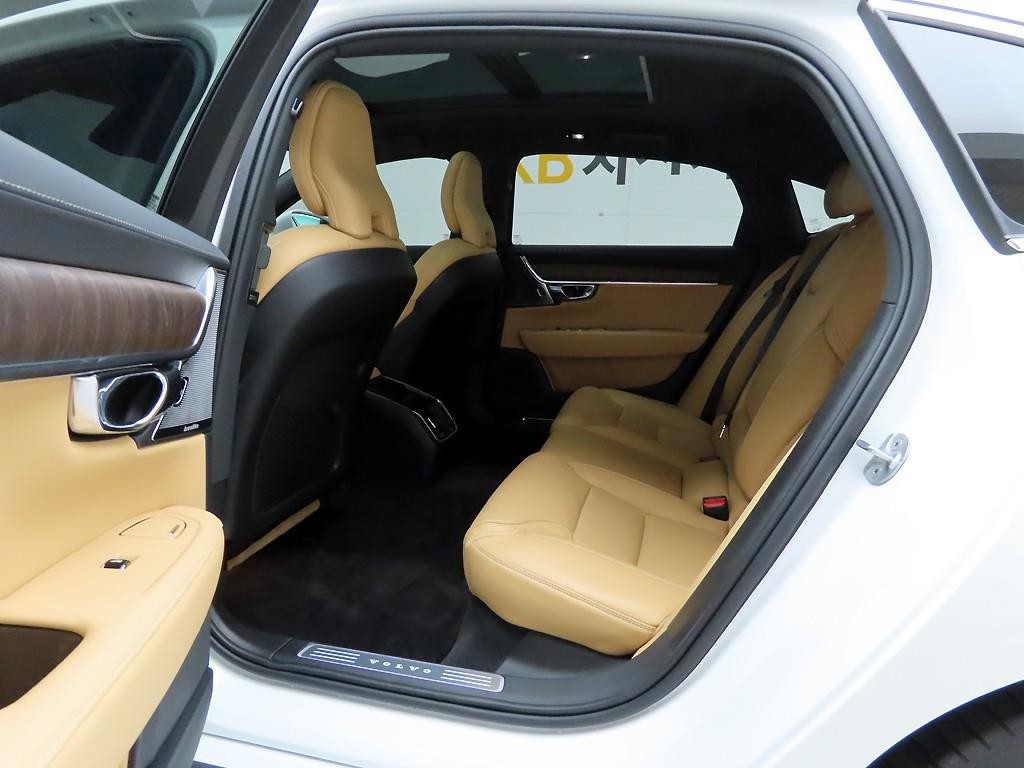 볼보 S90 B6 AWD 얼티메이트 브라이트 이미지 14
