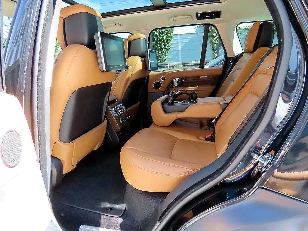 랜드로버 레인지로버 레인지로버 4세대 3.0 D350 VOGUE SE 디젤 이미지 6