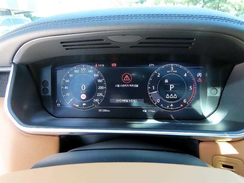 랜드로버 레인지로버 레인지로버 4세대 3.0 D350 VOGUE SE 디젤 이미지 9