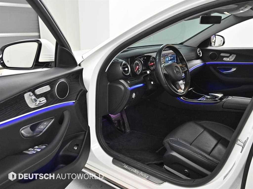벤츠 E 클래스 E-클래스 W213 E220d 아방가르드 이미지 11