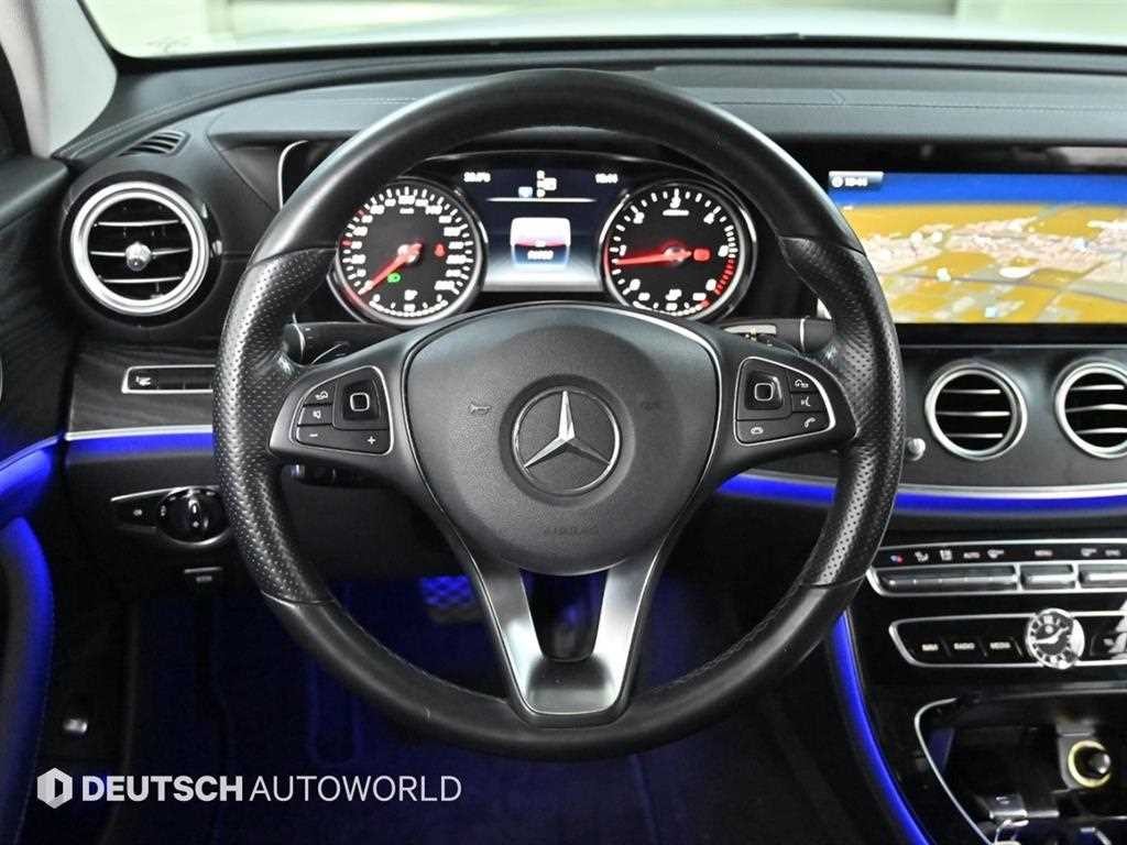 벤츠 E 클래스 E-클래스 W213 E220d 아방가르드 이미지 13
